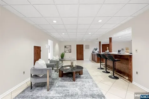 18 Sunflower Drive Upper Saddle River NJ 07458