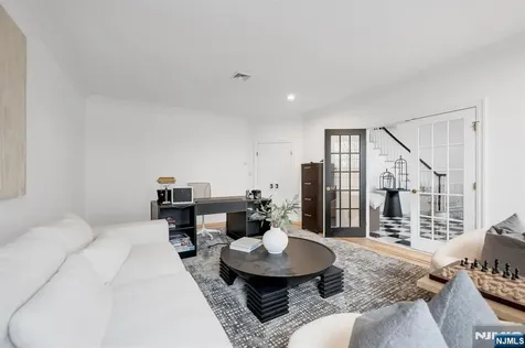 18 Sunflower Drive Upper Saddle River NJ 07458