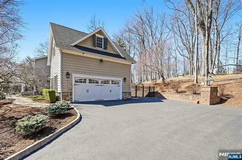 760 Rivenwood Road Franklin Lakes NJ 07417