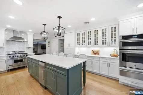 760 Rivenwood Road Franklin Lakes NJ 07417