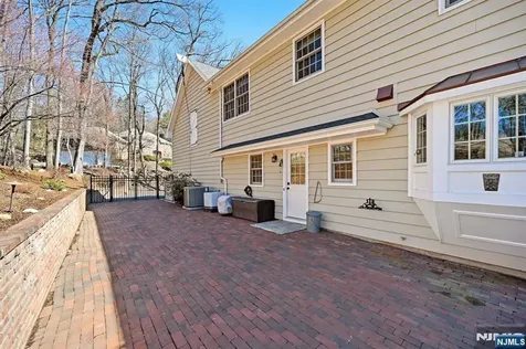760 Rivenwood Road Franklin Lakes NJ 07417