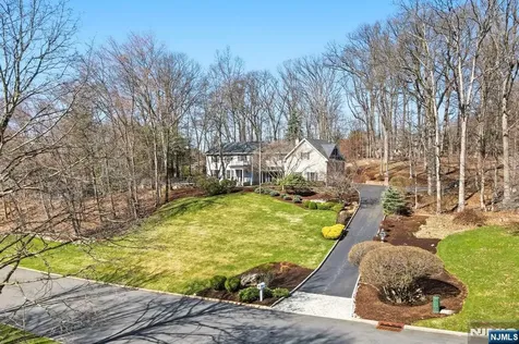 760 Rivenwood Road Franklin Lakes NJ 07417
