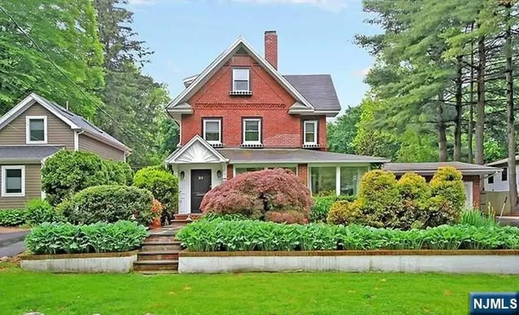 21 Meadow Street Demarest NJ 07627