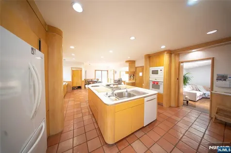 21 Meadow Street Demarest NJ 07627