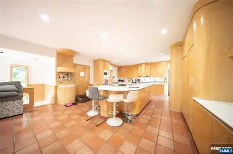 21 Meadow Street Demarest NJ 07627