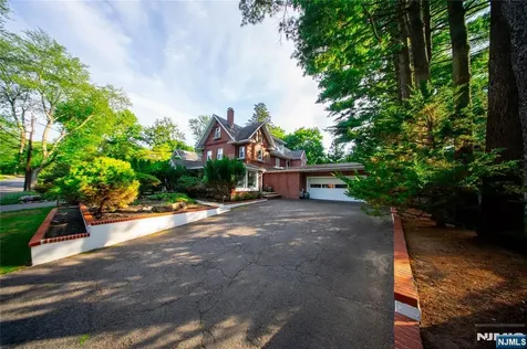 21 Meadow Street Demarest NJ 07627