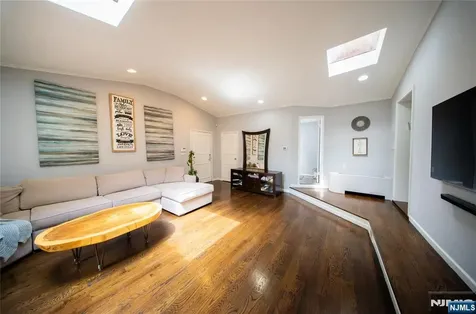 21 Meadow Street Demarest NJ 07627