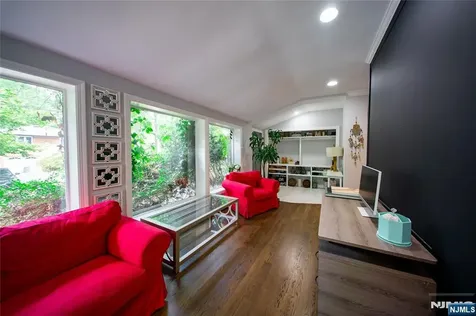 21 Meadow Street Demarest NJ 07627