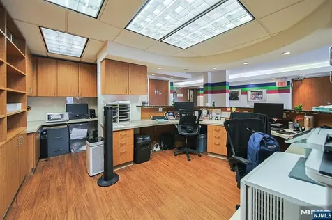 2185 Lemoine Fort Lee NJ 07024