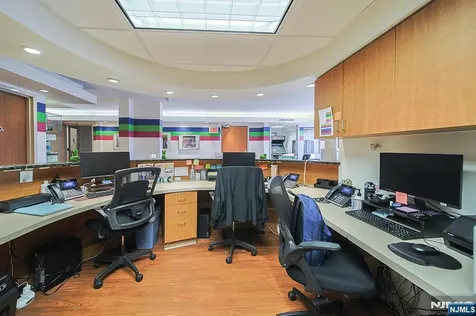 2185 Lemoine Fort Lee NJ 07024