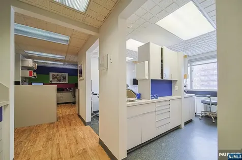 2185 Lemoine Fort Lee NJ 07024