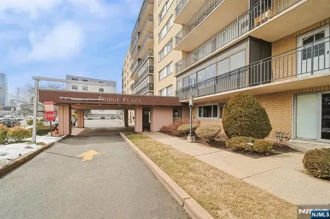 2185 Lemoine Fort Lee NJ 07024