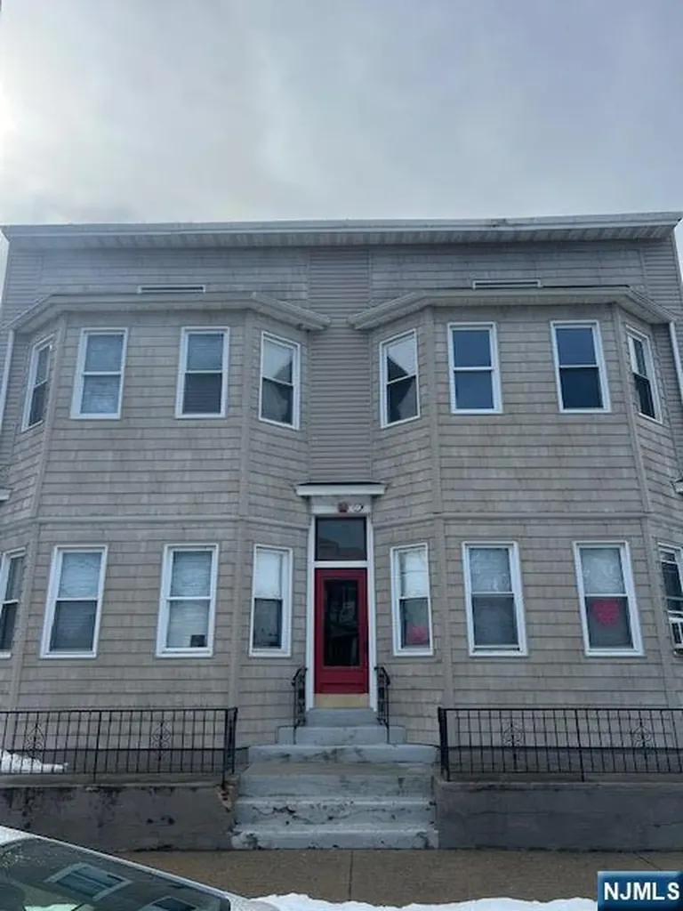 11 W Quackenbush Avenue Dumont NJ 07628