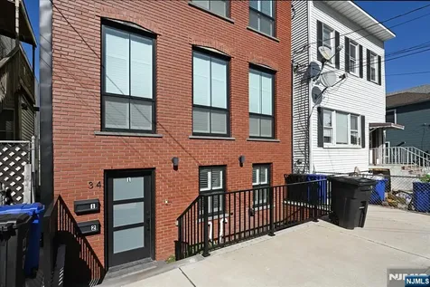 34 Manhattan Avenue Jersey City NJ 07307