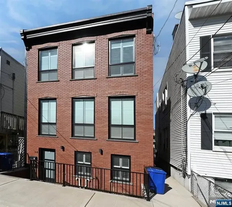 34 Manhattan Avenue Jersey City NJ 07307
