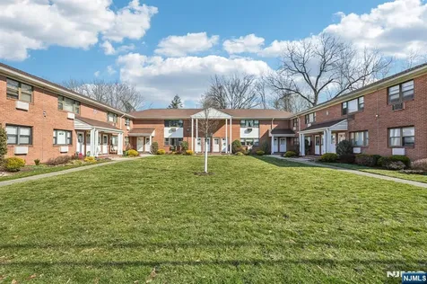 21 Colonial Drive Little Falls NJ 07424