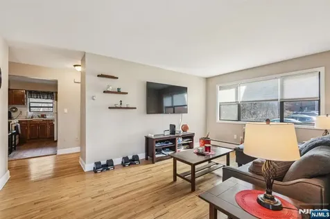 21 Colonial Drive Little Falls NJ 07424