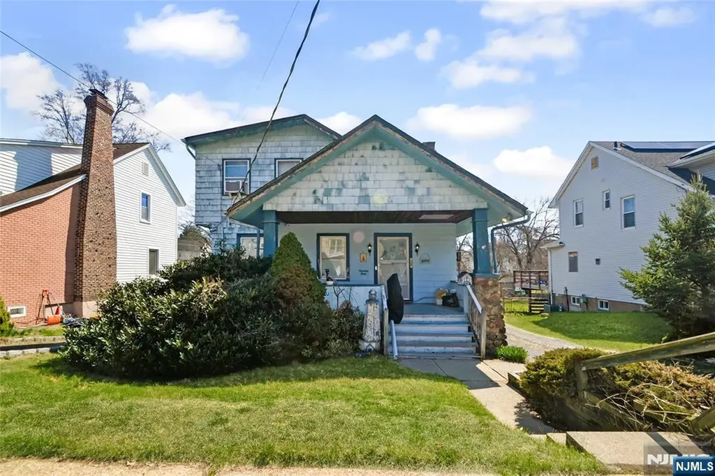 74 Cathedral Avenue Clifton NJ 07110