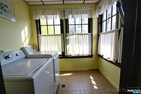 74 Cathedral Avenue Clifton NJ 07110