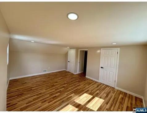 9 Joan Place Clifton NJ 07012