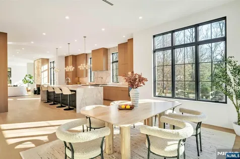 28 Ellens Way Alpine NJ 07620