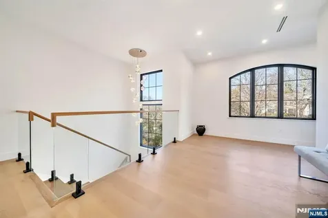 28 Ellens Way Alpine NJ 07620