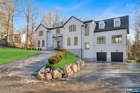 28 Ellens Way Alpine NJ 07620