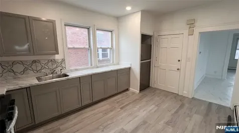 247 Elm Street Elmwood Park NJ 07407