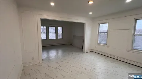 247 Elm Street Elmwood Park NJ 07407
