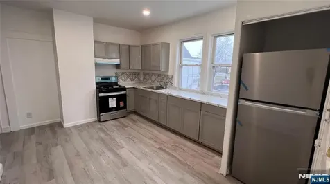 247 Elm Street Elmwood Park NJ 07407