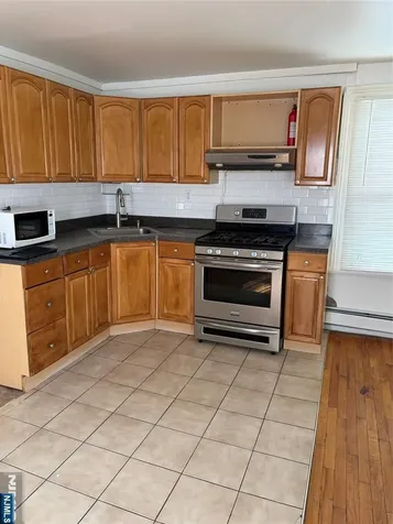 23-25 Garrison Paterson NJ 07522