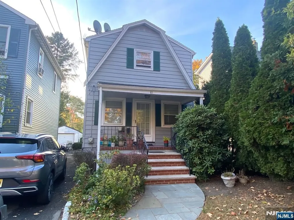 81 5th Street Cresskill NJ 07626