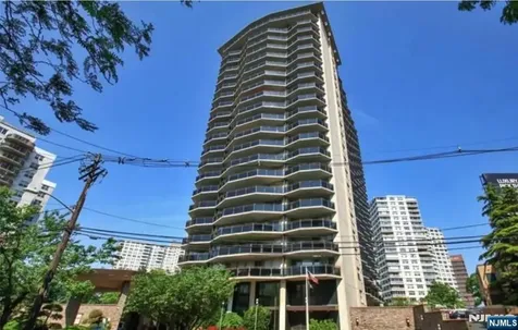 2077 Center Avenue Fort Lee NJ 07024