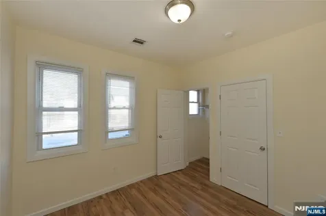 349-351 Osborne Terrace Newark NJ 07112