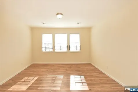 349-351 Osborne Terrace Newark NJ 07112
