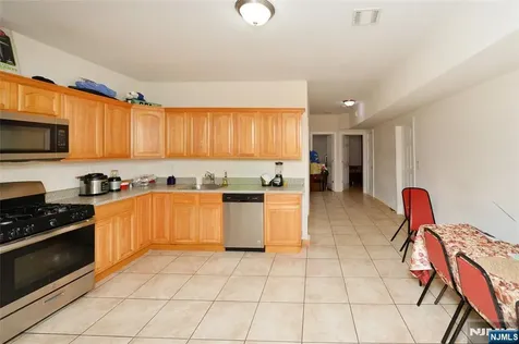 349-351 Osborne Terrace Newark NJ 07112