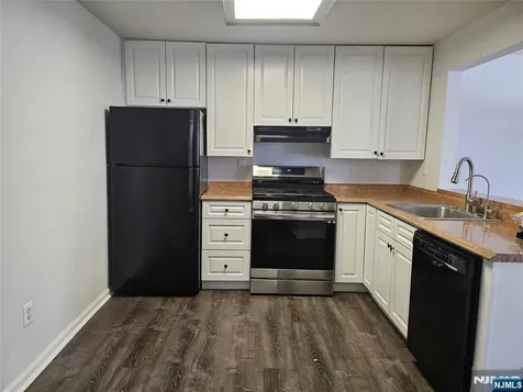 2 Markham Circle Englewood NJ 07631