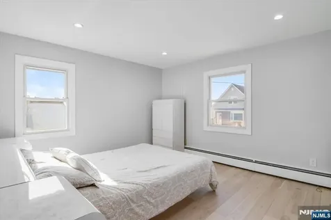 565 Center Street Wood Ridge NJ 07075