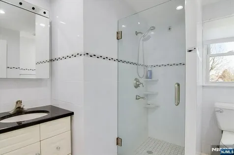 565 Center Street Wood Ridge NJ 07075
