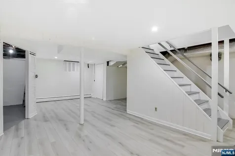 565 Center Street Wood Ridge NJ 07075