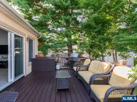 565 Center Street Wood Ridge NJ 07075