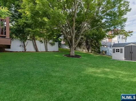 565 Center Street Wood Ridge NJ 07075