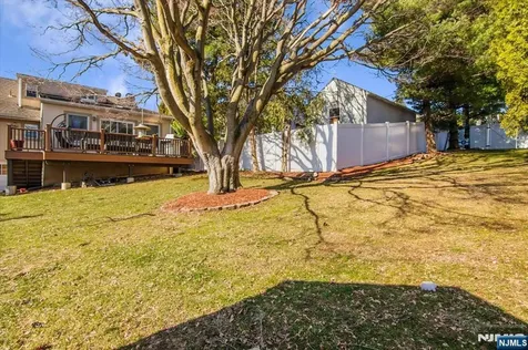 565 Center Street Wood Ridge NJ 07075