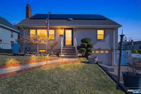 565 Center Street Wood Ridge NJ 07075