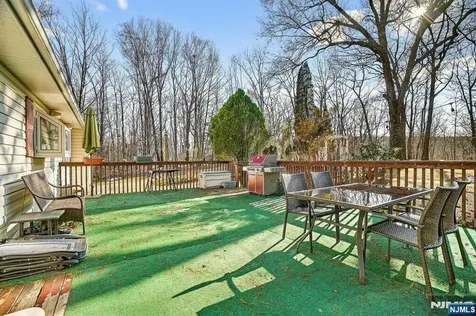 21 Ulster Street West Milford NJ 07480