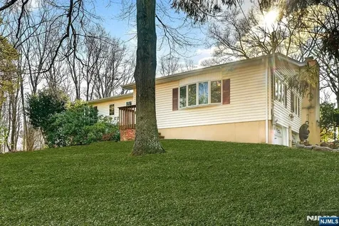 21 Ulster Street West Milford NJ 07480