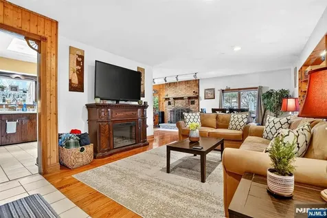 21 Ulster Street West Milford NJ 07480