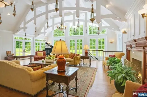 7 Charlden Drive Saddle River NJ 07458