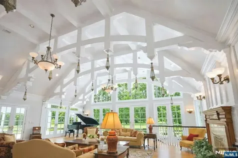 7 Charlden Drive Saddle River NJ 07458