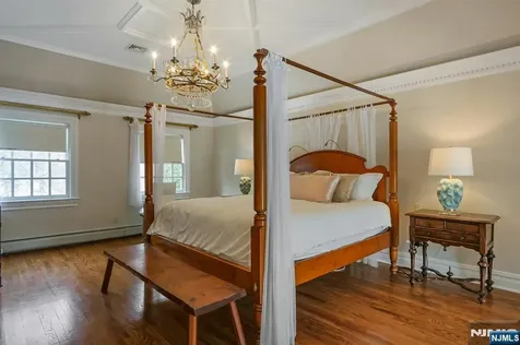 7 Charlden Drive Saddle River NJ 07458